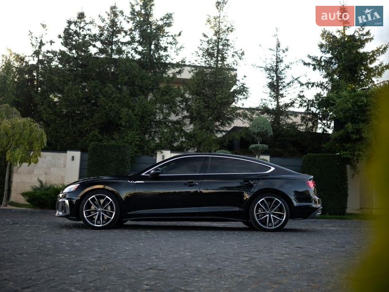 Лифтбек Audi A5 2022 в Львове