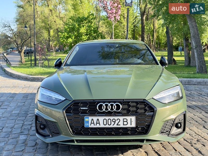 Купе Audi A5 2022 в Киеве