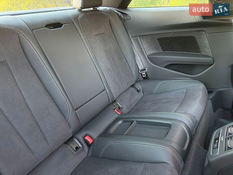 Купе Audi A5 2023 в Киеве