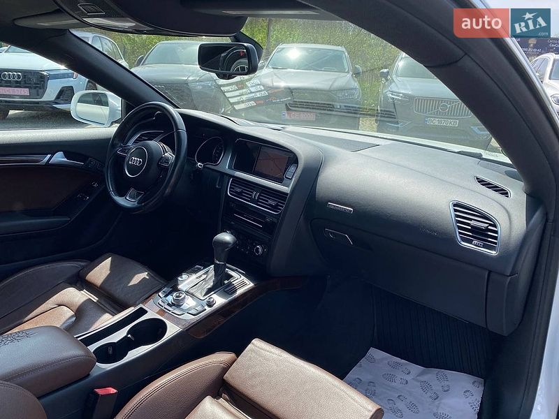 Купе Audi A5 2012 в Львові