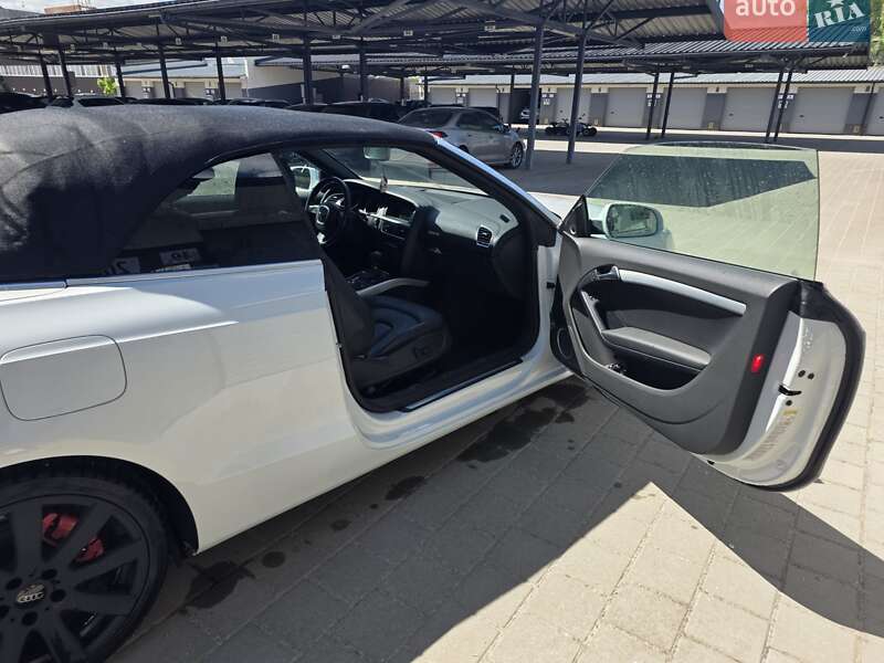 Кабриолет Audi A5 2012 в Житомире