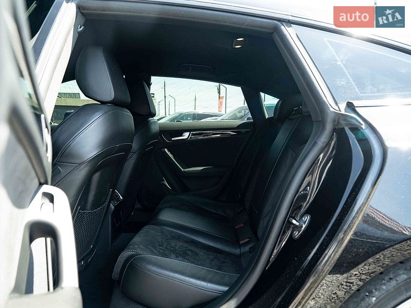 Купе Audi A5 2011 в Черновцах