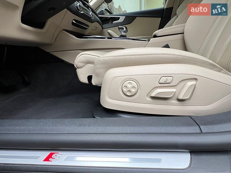 Купе Audi A5 2023 в Львове