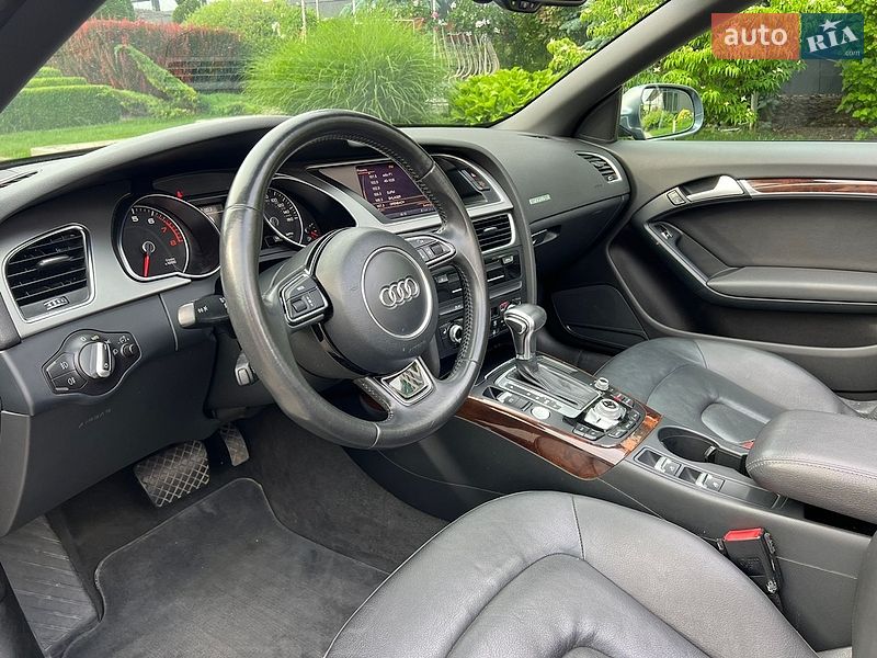 Кабриолет Audi A5 2012 в Днепре