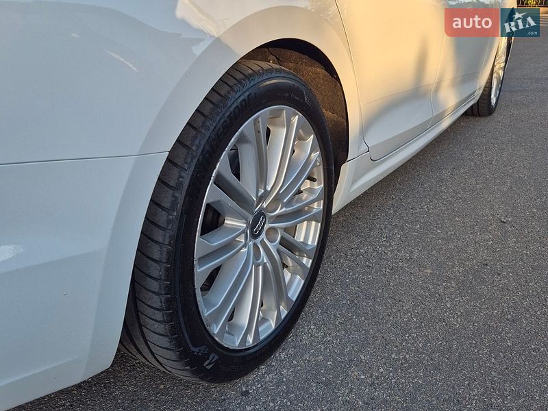 Купе Audi A5 2018 в Киеве