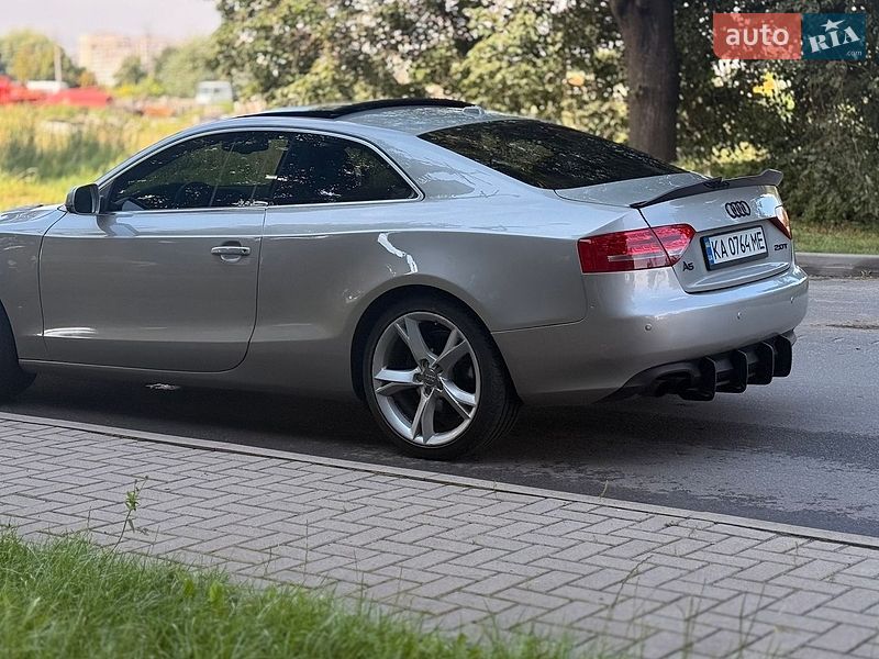 Купе Audi A5 2010 в Киеве