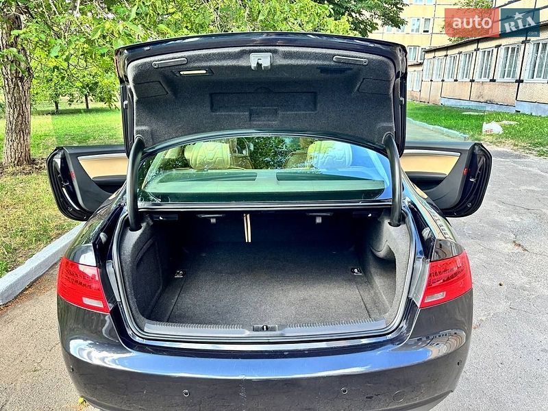 Купе Audi A5 2013 в Кривом Роге
