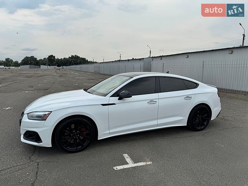 Лифтбек Audi A5 2020 в Киеве
