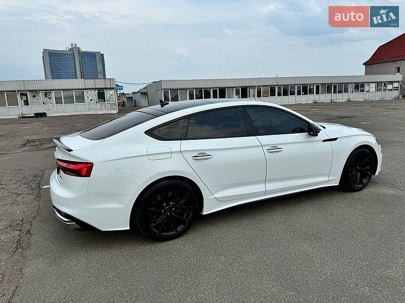 Лифтбек Audi A5 2020 в Киеве