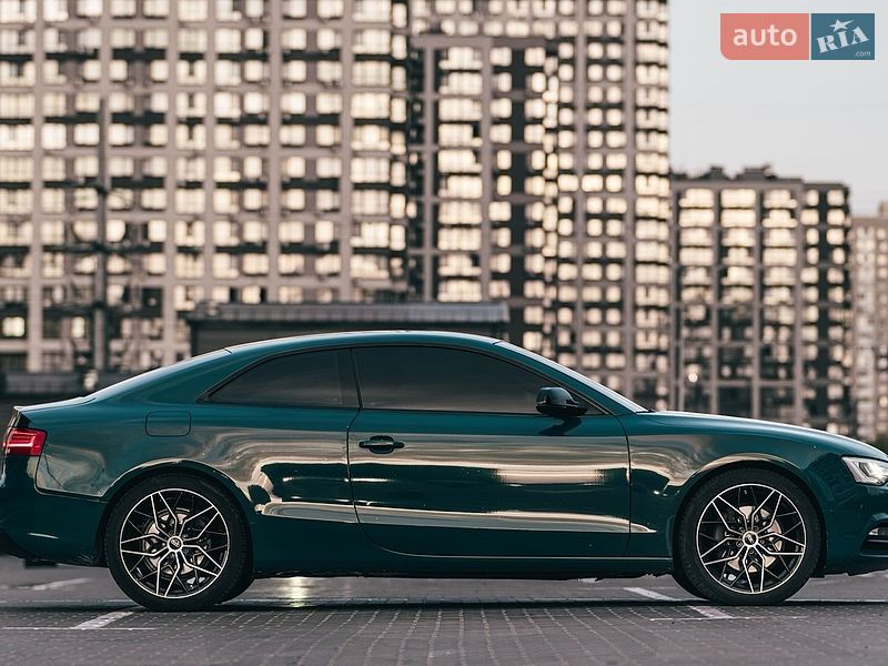 Купе Audi A5 2011 в Києві