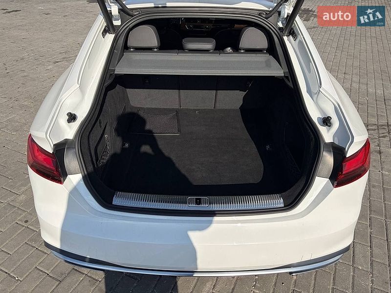 Лифтбек Audi A5 2020 в Львове