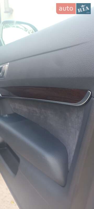 Универсал Audi A6 Allroad 2011 в Первомайске