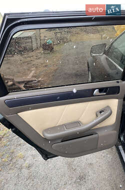 Универсал Audi A6 Allroad 2004 в 