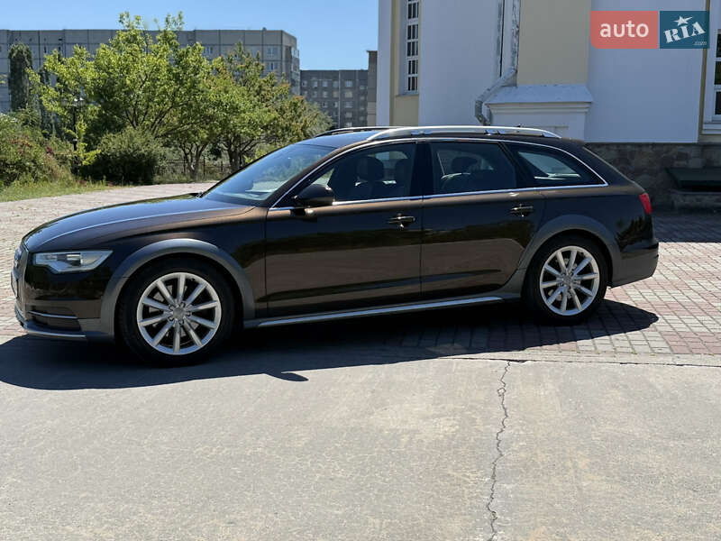 Универсал Audi A6 Allroad 2012 в Вараше
