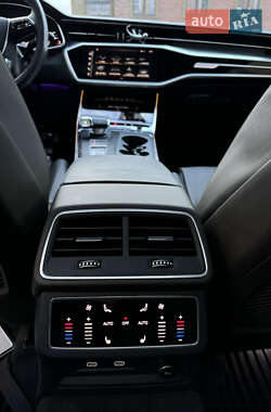 Универсал Audi A6 Allroad 2022 в 