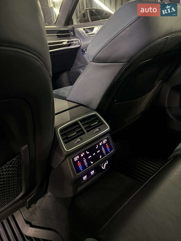 Универсал Audi A6 Allroad 2019 в Киеве