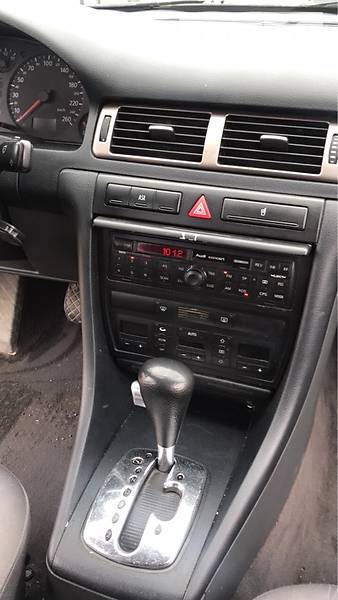 Audi A6 1999 року