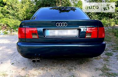 Седан Audi A6 1997 в Днепре