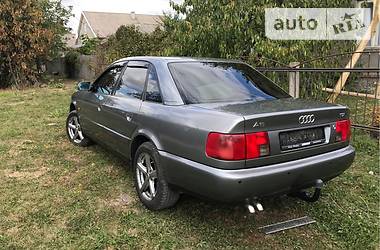 Седан Audi A6 1995 в Черновцах