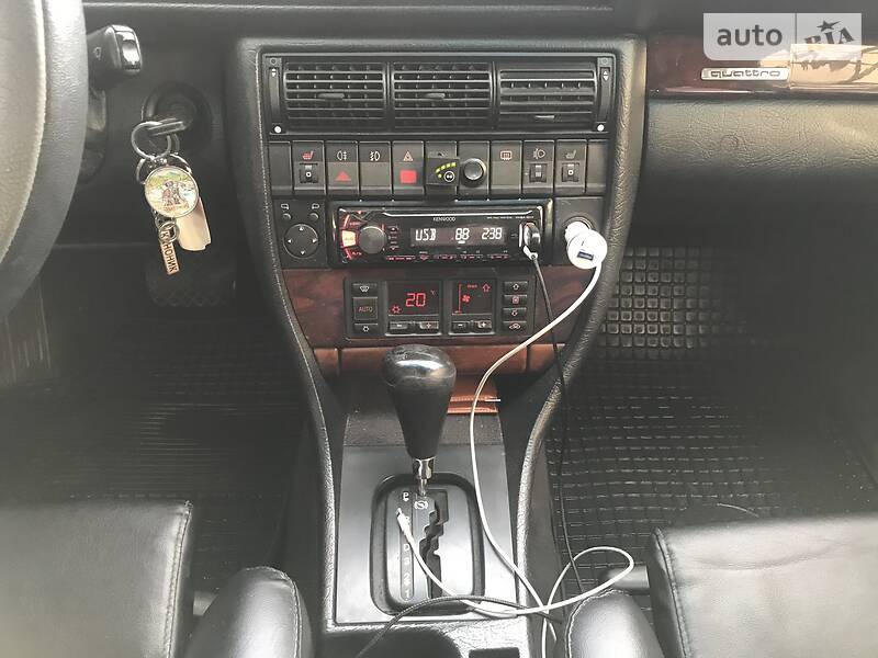 Універсал Audi A6 1997 в Косові