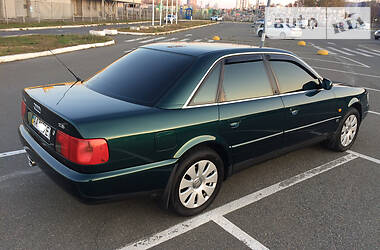Седан Audi A6 1996 в 