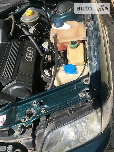 Седан Audi A6 1996 в Сумах