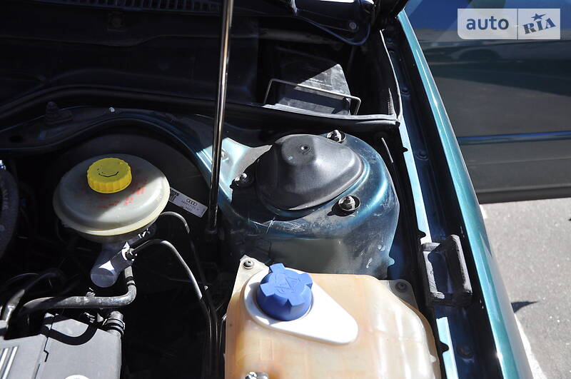 Седан Audi A6 1996 в Сумах