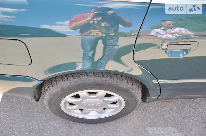 Седан Audi A6 1996 в Сумах