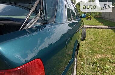 Седан Audi A6 1995 в 