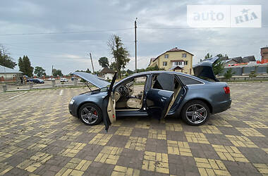 Седан Audi A6 2004 в 