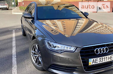 Седан Audi A6 2012 в 