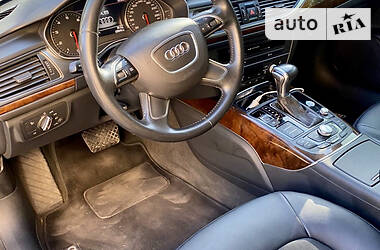 Седан Audi A6 2012 в 