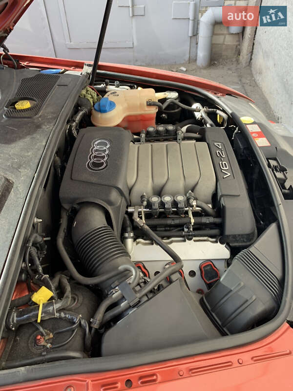 Седан Audi A6 2004 в Николаеве