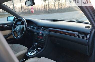 Универсал Audi A6 2001 в Корце