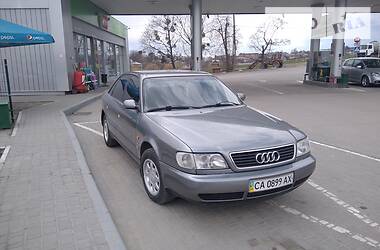 Седан Audi A6 1994 в Умані