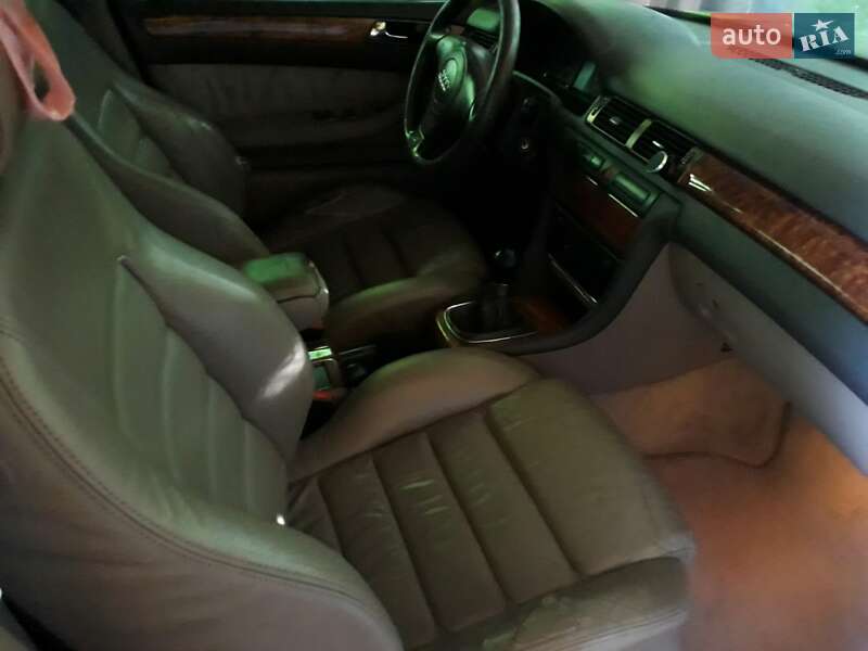 Седан Audi A6 1999 в Сторожинце