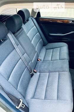 Універсал Audi A6 2000 в 
