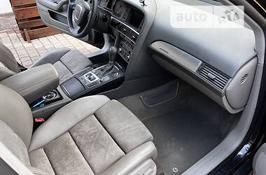 Седан Audi A6 2004 в 