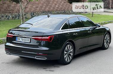 Седан Audi A6 2018 в 