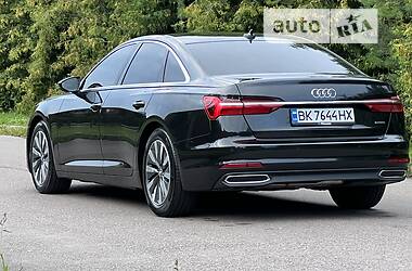 Седан Audi A6 2018 в 