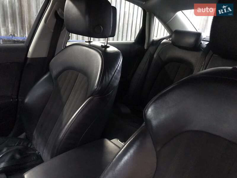 Седан Audi A6 2011 в Хмельницком