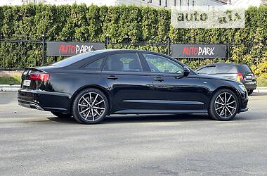 Седан Audi A6 2015 в 