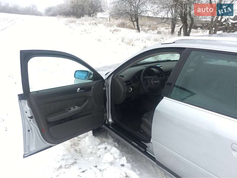 Универсал Audi A6 2001 в Раздельной