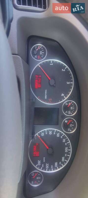 Универсал Audi A6 2001 в Раздельной