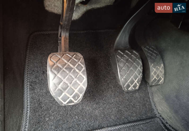 Седан Audi A6 1999 в Чернигове