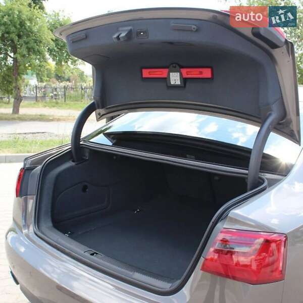 Седан Audi A6 2011 в Ужгороді