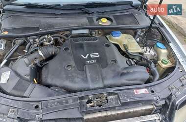 Седан Audi A6 2000 в Новоселице