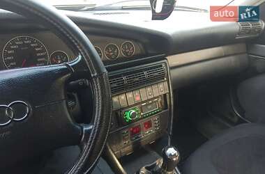 Седан Audi A6 1996 в 
