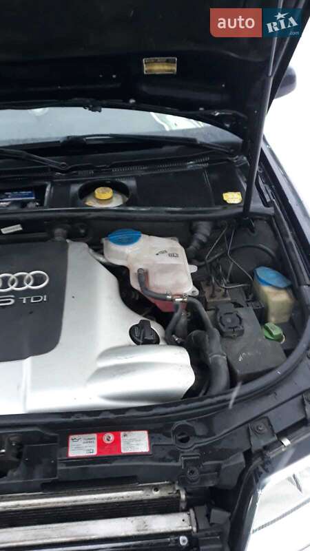 Универсал Audi A6 2001 в Рахове