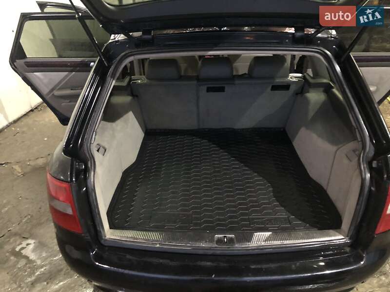 Универсал Audi A6 2002 в Виноградове